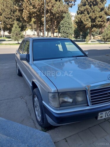 Mercedes 190 1992, 240,000 km - 2.0 l - Gəncə