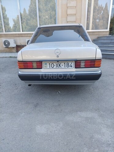 Mercedes 190 1992, 240,000 km - 2.0 l - Gəncə