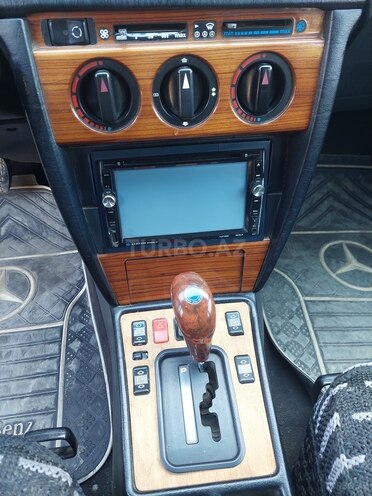 Mercedes 190 1992, 240,000 km - 2.0 l - Gəncə