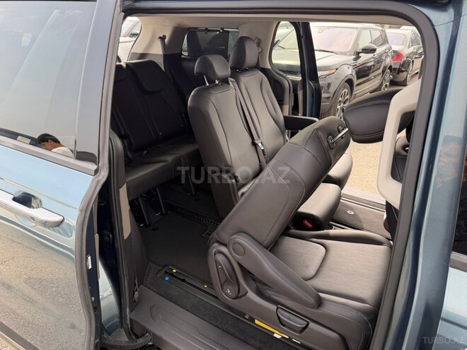 Kia Carnival 2025, 3,900 km - 1.6 l - Bakı