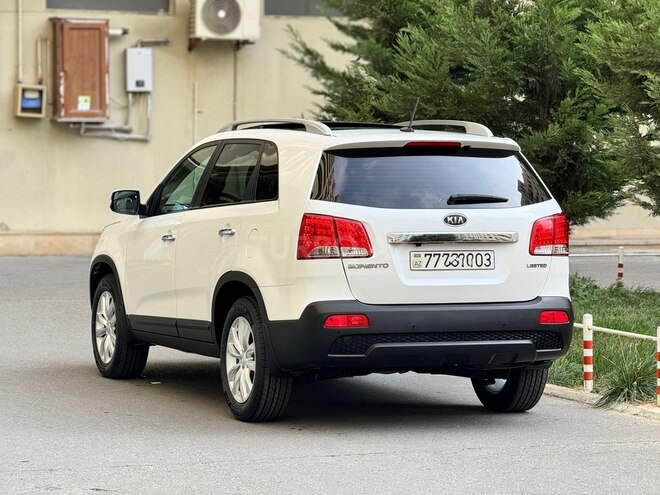 Kia Sorento 2011, 265,000 km - 2.0 l - Bakı