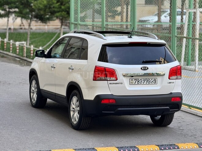 Kia Sorento 2011, 265,000 km - 2.0 l - Bakı
