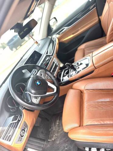 BMW 740 2018, 195,000 km - 3.0 l - Bakı