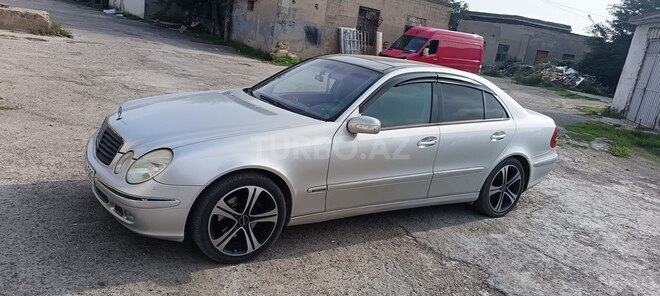 Mercedes E 320 2003, 380,000 km - 3.2 l - Bakı