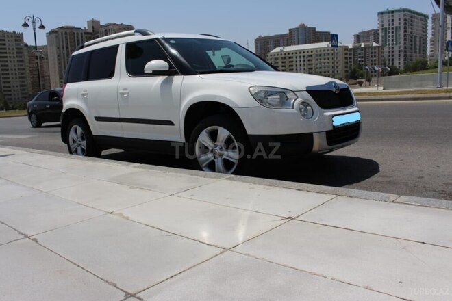 Skoda Yeti 2012, 330,000 km - 1.2 l - Bakı