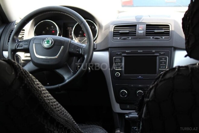 Skoda Yeti 2012, 330,000 km - 1.2 l - Bakı