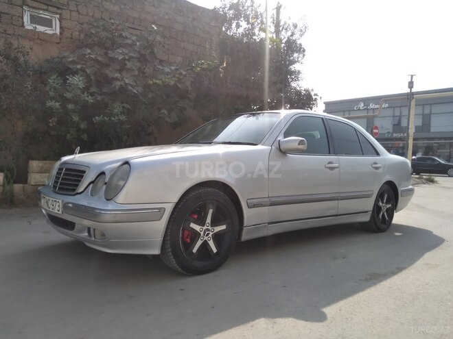 Mercedes E 220 2000, 425,000 km - 2.2 l - Bakı