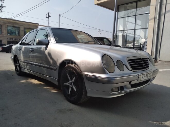 Mercedes E 220 2000, 425,000 km - 2.2 l - Bakı