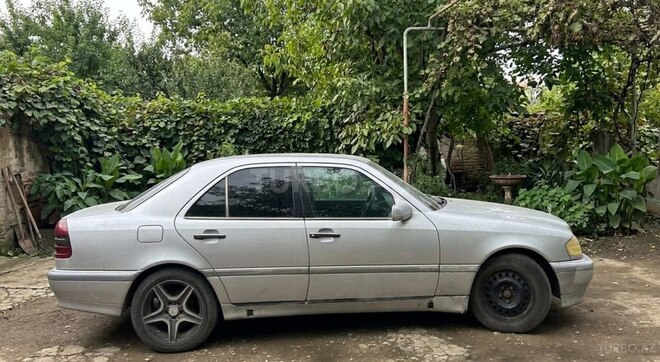 Mercedes C 280 1994, 420,000 km - 2.8 л - Qazax