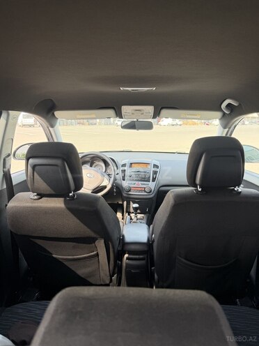 Kia  2008, 340,786 km - 1.6 l - Bakı