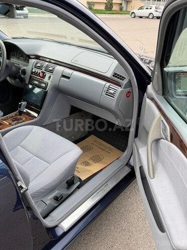 Mercedes E 240 2000, 420,158 km - 2.4 л - Gəncə