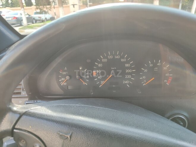Mercedes C 220 1994, 123,879 km - 2.2 l - Sabirabad