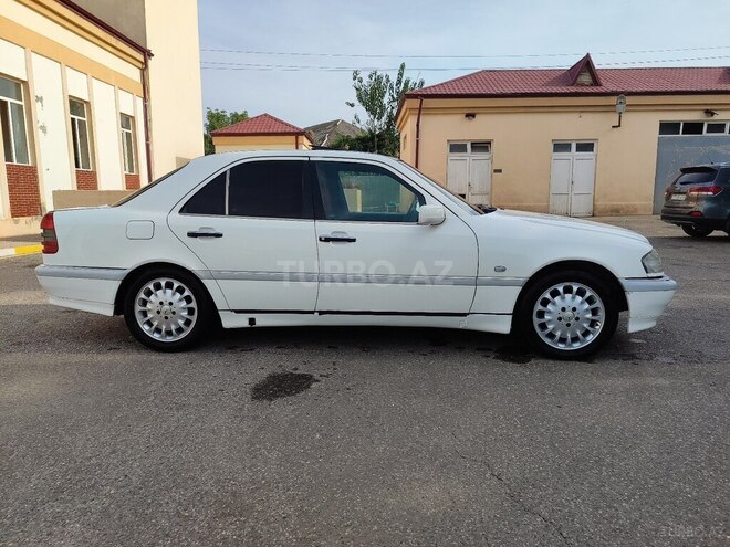 Mercedes C 220 1994, 123,879 km - 2.2 l - Sabirabad