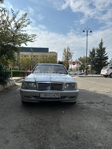 Mercedes C 220 2000, 700,000 km - 2.2 l - Yevlax