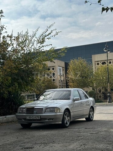 Mercedes C 220 2000, 700,000 km - 2.2 l - Yevlax