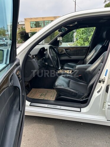 Mercedes E 320 2001, 367,777 km - 3.2 л - Gəncə