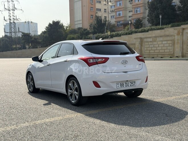 Hyundai i30 2012, 215,000 km - 1.6 л - Bakı