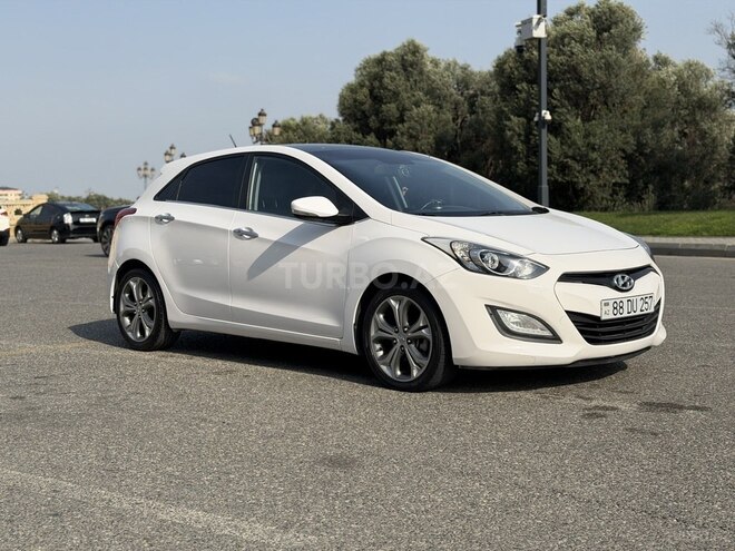 Hyundai i30 2012, 215,000 km - 1.6 л - Bakı