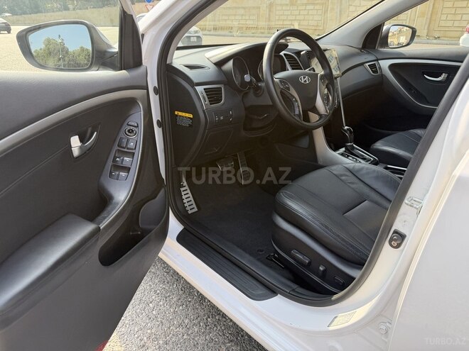 Hyundai i30 2012, 215,000 km - 1.6 л - Bakı