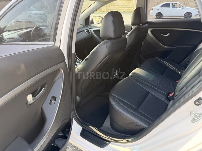 Hyundai i30 2012, 215,000 km - 1.6 л - Bakı