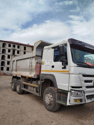 HOWO Sinotruk 2025, 30,000 km - 9.5 l - Bakı