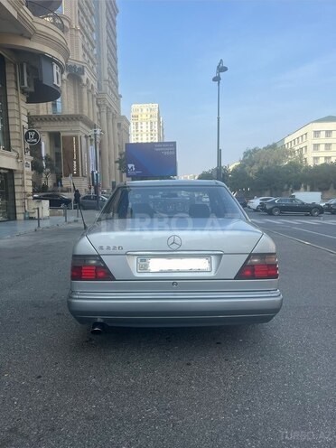 Mercedes E 220 1993, 380,000 km - 2.2 l - Bakı