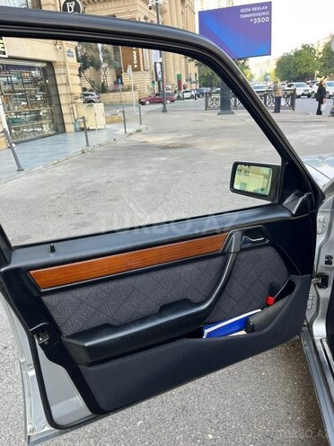 Mercedes E 220 1993, 380,000 km - 2.2 l - Bakı