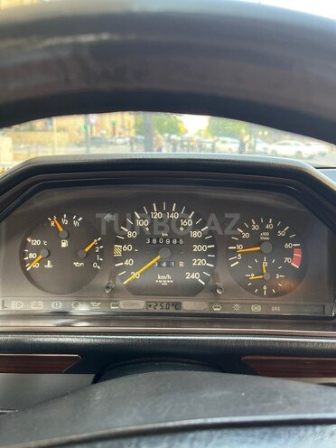 Mercedes E 220 1993, 380,000 km - 2.2 l - Bakı