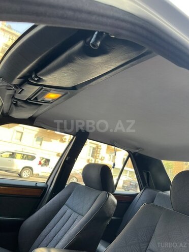 Mercedes E 220 1993, 380,000 km - 2.2 l - Bakı