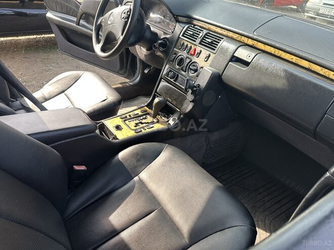 Mercedes E 240 1998, 369,789 km - 2.4 л - Zərdab
