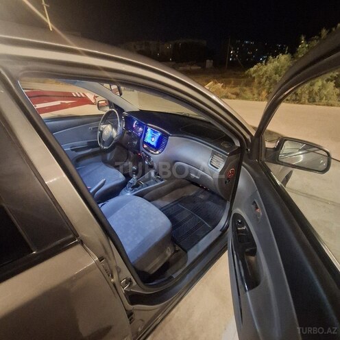 Kia Rio 2009, 430,000 km - 1.5 l - Şirvan