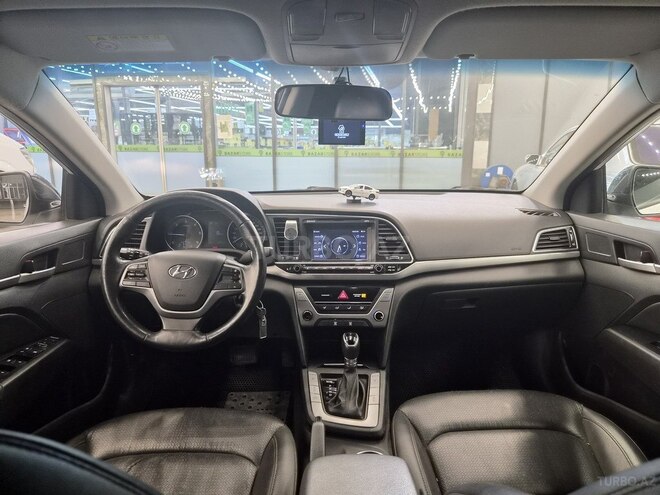 Hyundai Avante 2016, 170,353 km - 1.6 л - Bakı