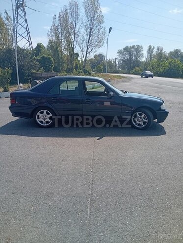 Mercedes C 240 1999, 300,000 km - 2.4 l - Zaqatala