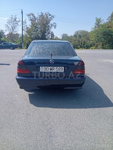 Mercedes C 240 1999, 300,000 km - 2.4 l - Zaqatala