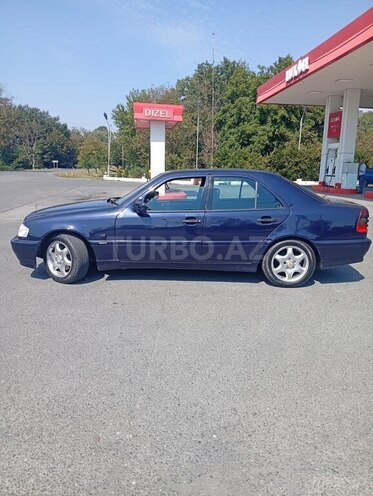 Mercedes C 240 1999, 300,000 km - 2.4 l - Zaqatala