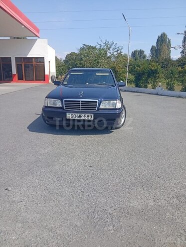 Mercedes C 240 1999, 300,000 km - 2.4 l - Zaqatala