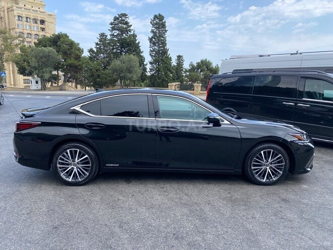Lexus ES 300h 2021, 107,000 km - 2.5 л - Bakı