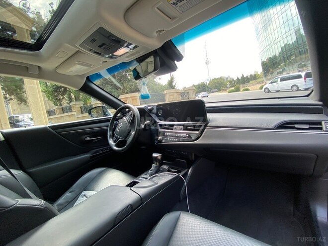 Lexus ES 300h 2021, 107,000 km - 2.5 л - Bakı