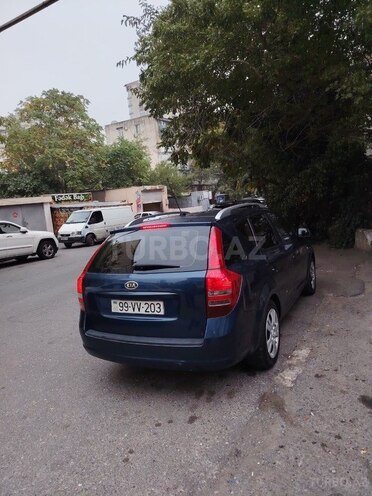Kia  2010, 310,000 km - 1.4 l - Bakı