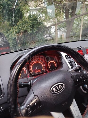 Kia  2010, 310,000 km - 1.4 l - Bakı
