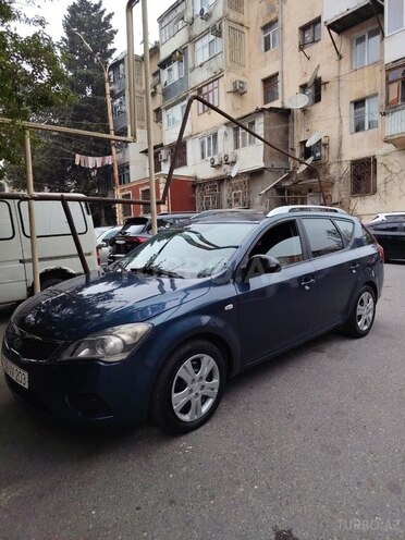 Kia  2010, 310,000 km - 1.4 l - Bakı
