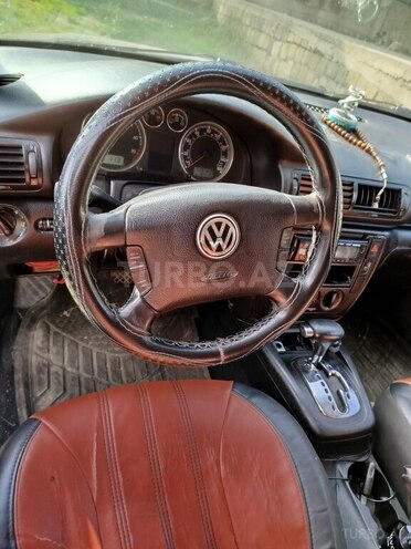Volkswagen Passat 2001, 333,458 km - 1.8 л - Quba