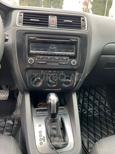 Volkswagen Jetta 2013, 184,000 km - 2.0 l - Gəncə