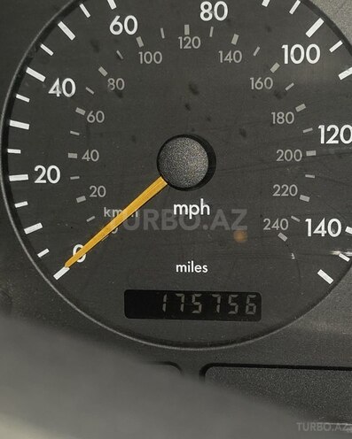 Mercedes ML 320 2002, 175,756 km - 3.2 л - Zaqatala