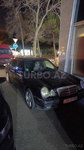 Mercedes E 230 1996, 400,017 km - 2.3 l - Bərdə