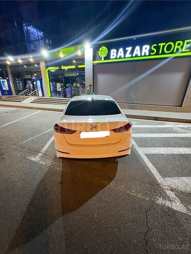 Hyundai Avante 2018, 185,000 km - 1.6 l - Bakı