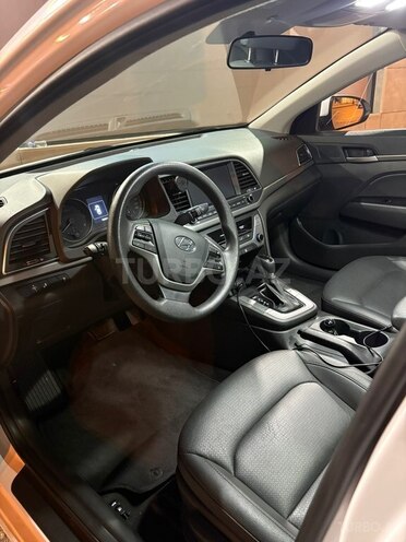 Hyundai Avante 2018, 185,000 km - 1.6 l - Bakı