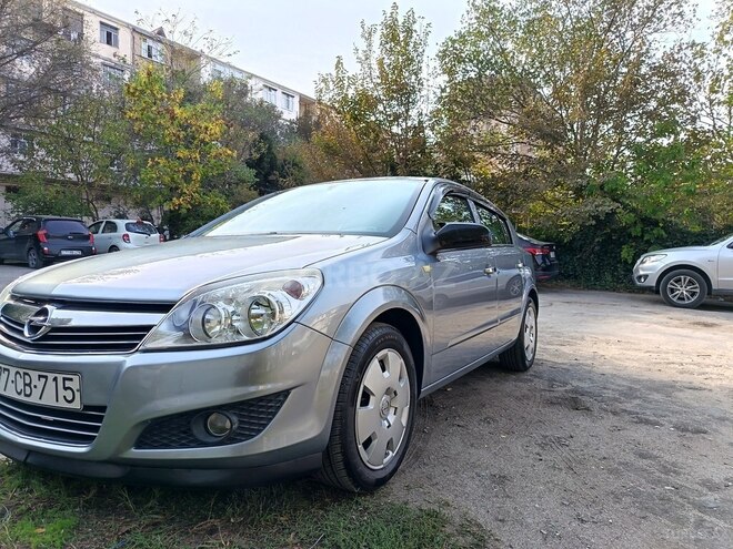 Opel Astra 2007, 318,000 km - 1.4 l - Sumqayıt