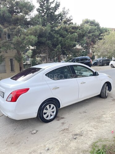 Nissan Sunny 2013, 235,000 km - 1.5 l - Bakı