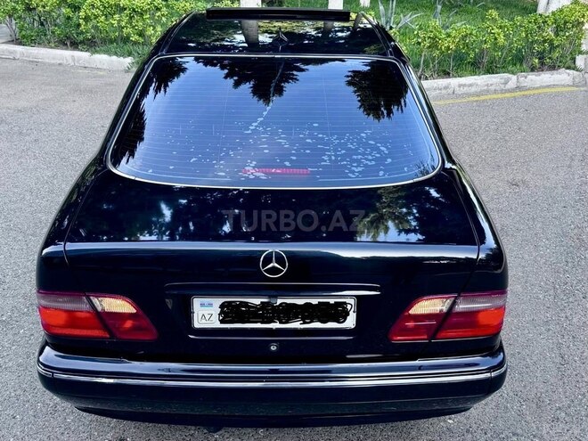 Mercedes E 320 2000, 246,000 km - 3.2 l - Bakı